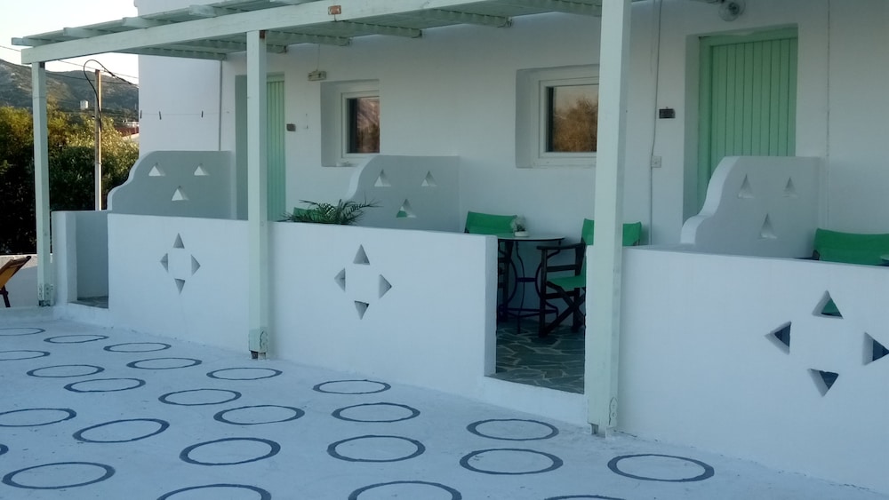 Kochylas Studios — 4-Star Luxury Hotel in Skyros, Greece