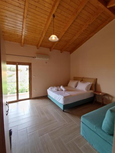 Sesi - carbon neutral hotel in Marathonas