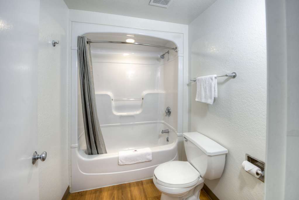 Motel 6 Niantic CT New London - photo 22