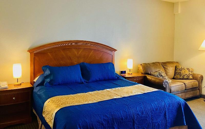 A Riverside Inn Travelodge by Wyndham - photo 35