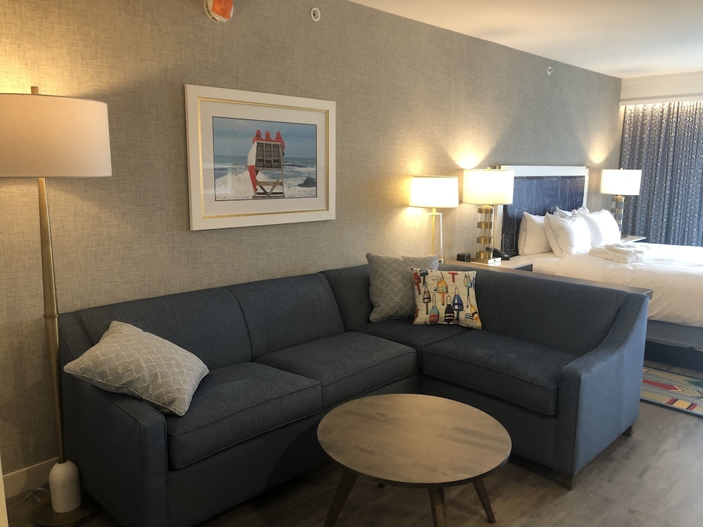 Fenwick Shores Tapestry Collection by Hilton - photo 16