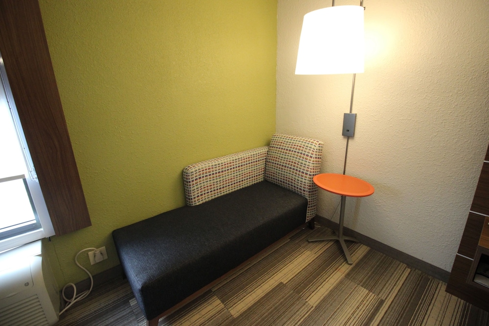 Holiday Inn Express & Suites Houston Memorial Park Area by IHG - photo 13