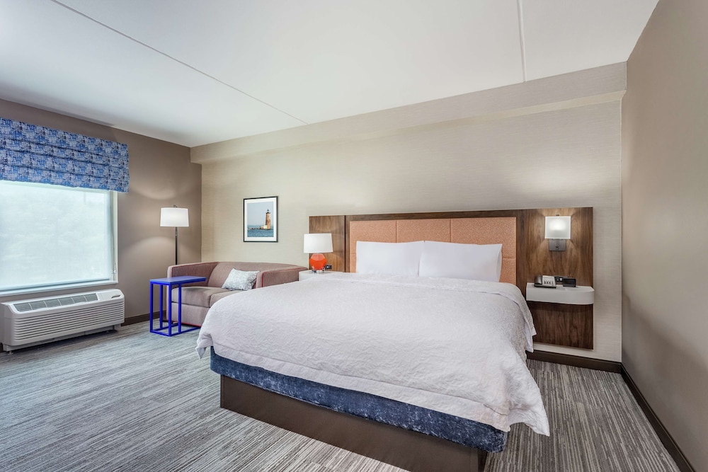 Hampton Inn & Suites Kittery Portsmouth - photo 20
