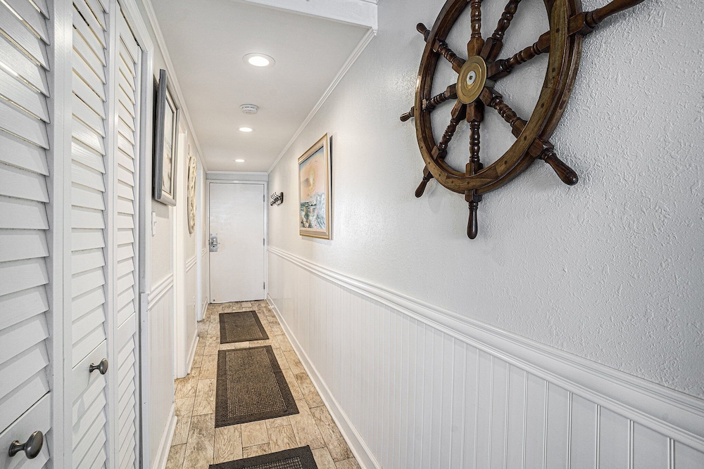 1009 Waters Edge Resort 1 Bedroom Condo by RedAwning - photo 22