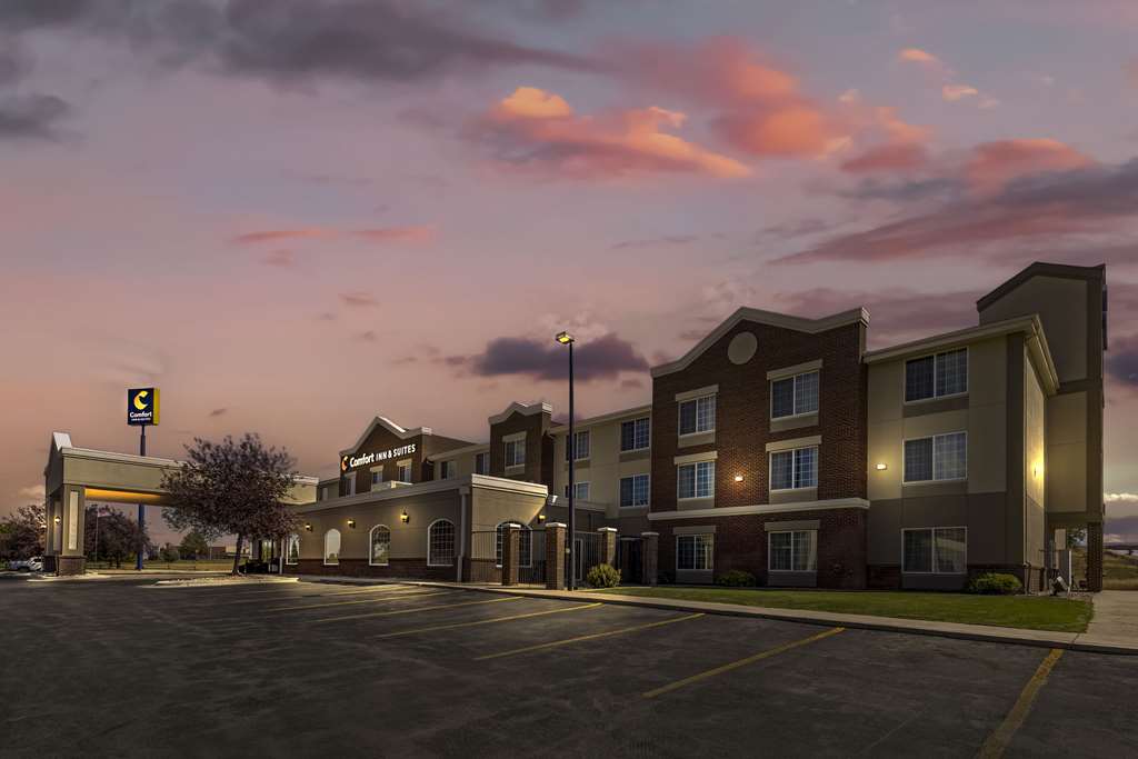 Comfort Inn & Suites Gillette near Campbell Medical Center - photo 3