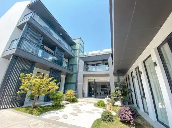 Wave inn Baisha in Zhoushan, People's Republic of China