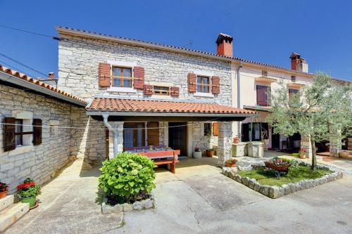 House Batelani — 4-Star Luxury Hotel in Barban, Croatia