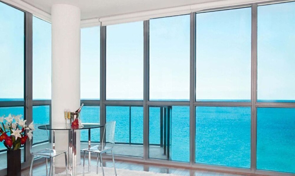 Setai Residence Ocean Front Condo — 4-Star Luxury Hotel in Miami Beach, United States