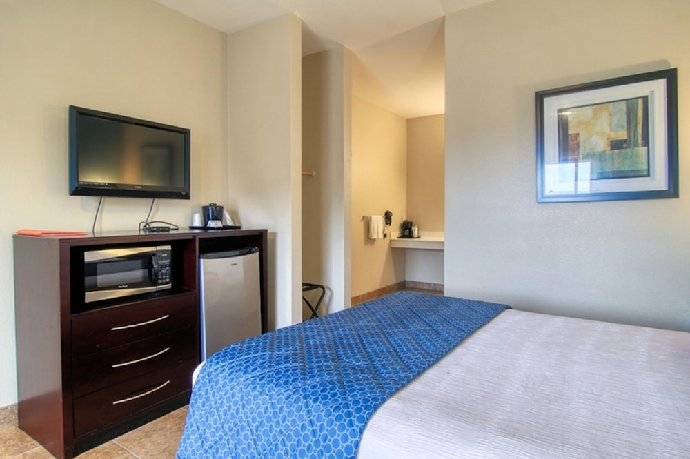 Alister Square Inn - photo 26