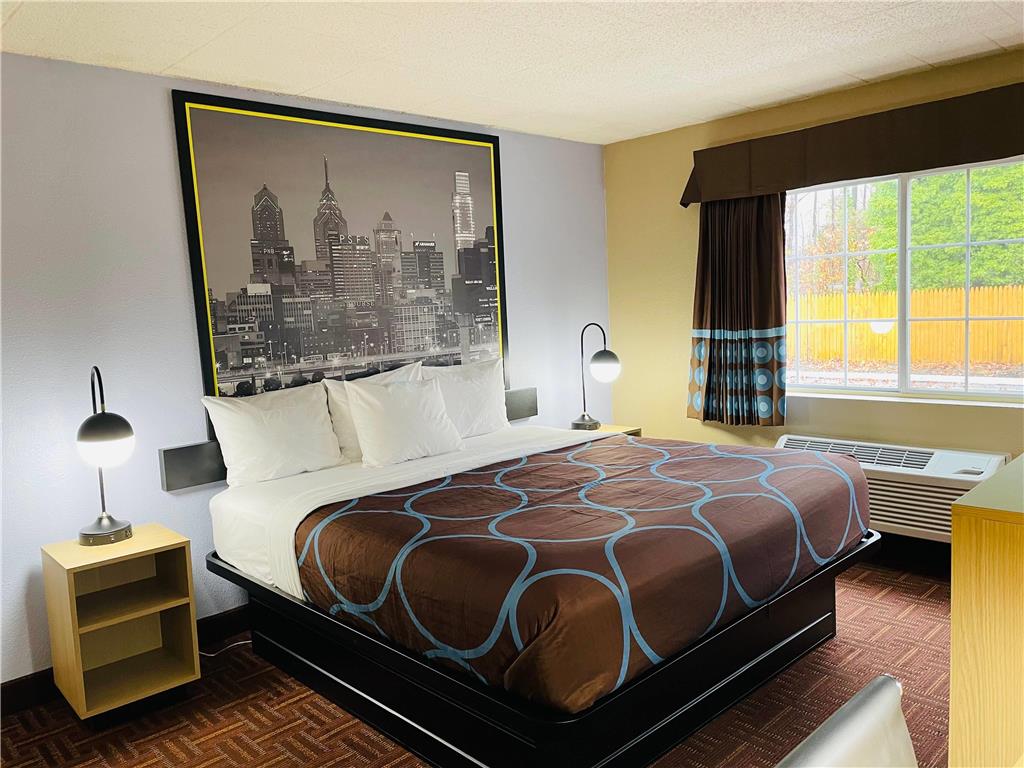 Super 8 by Wyndham Gloucester - photo 21
