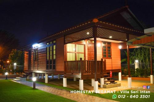 Homestay Segamat Villa Seri Intan — 4-Star Luxury Hotel in Segamat, Malaysia