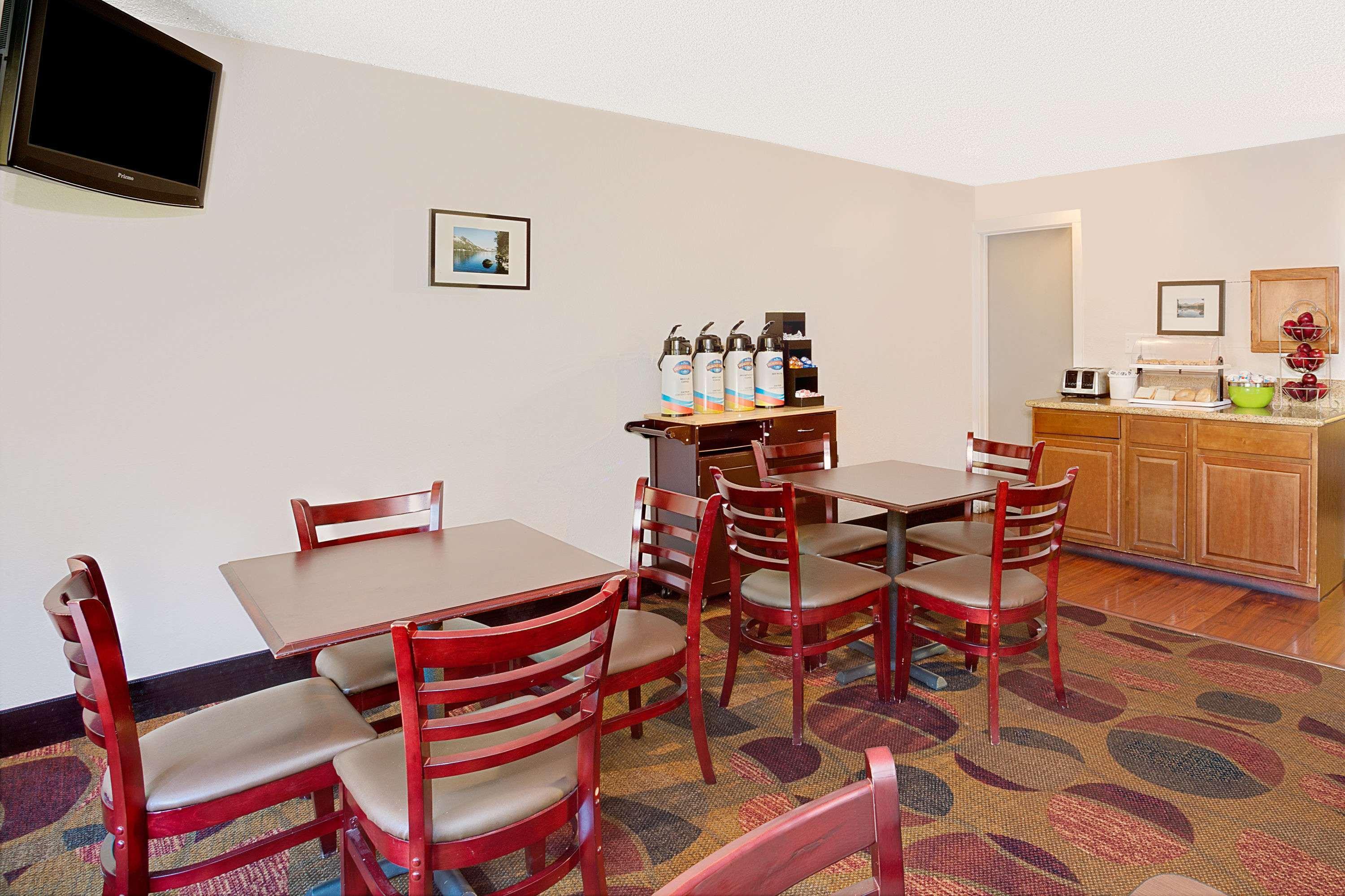 Baymont by Wyndham Reno - photo 11