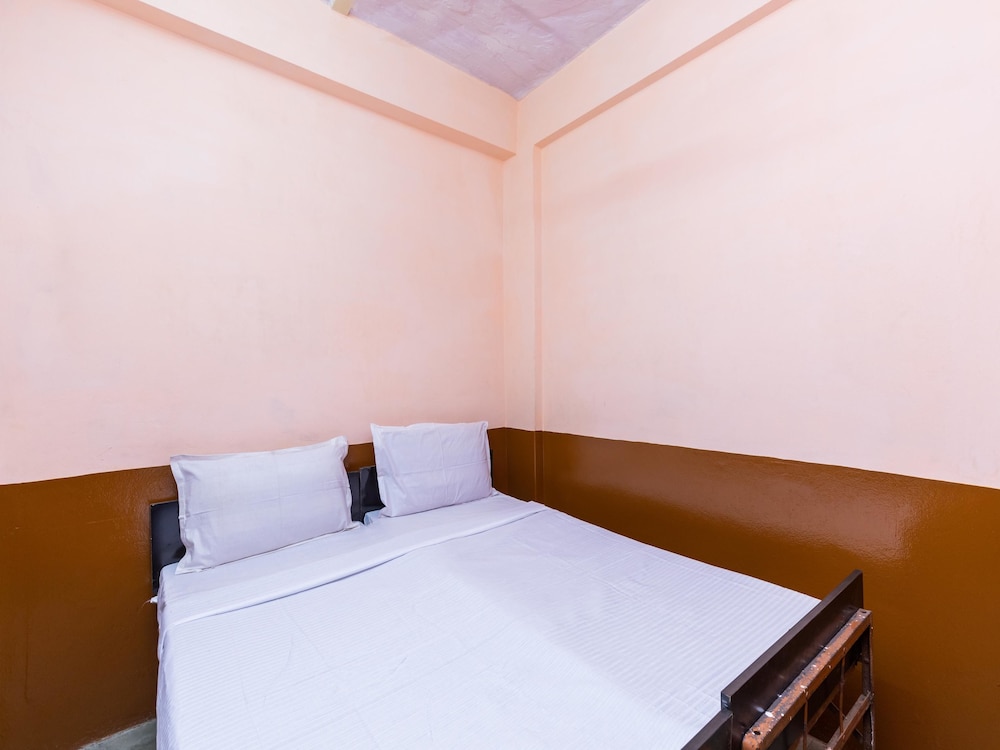 Spot On 39886 Hotel Vijay — Ujjain