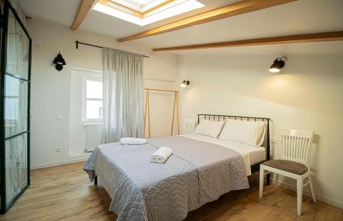 3BR Scenic Terrace Apt in Abanotubani By Wehost
