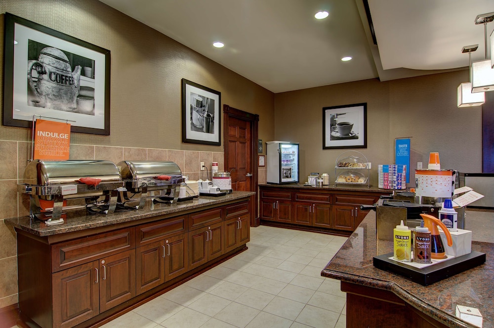 Hampton Inn & Suites Washington Dulles International Airport - photo 27