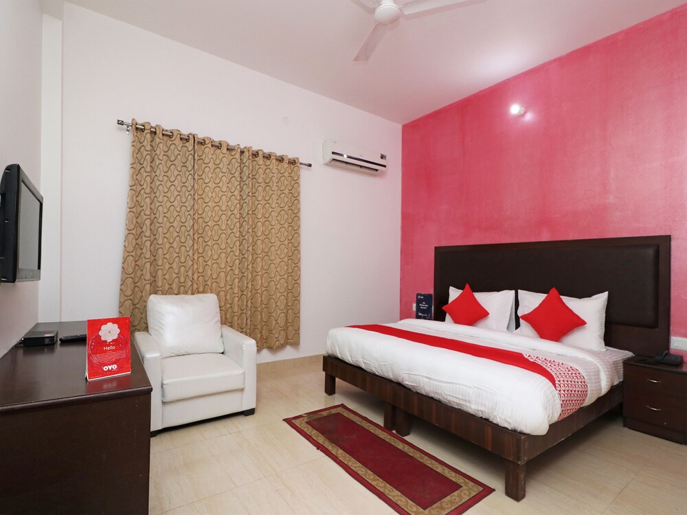 Oyo 24054 Hotel Nihon — hotel in Bawal
