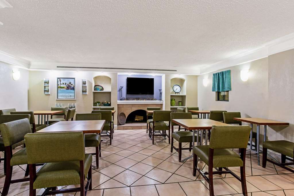 La Quinta Inn by Wyndham Denver Northglenn - photo 55