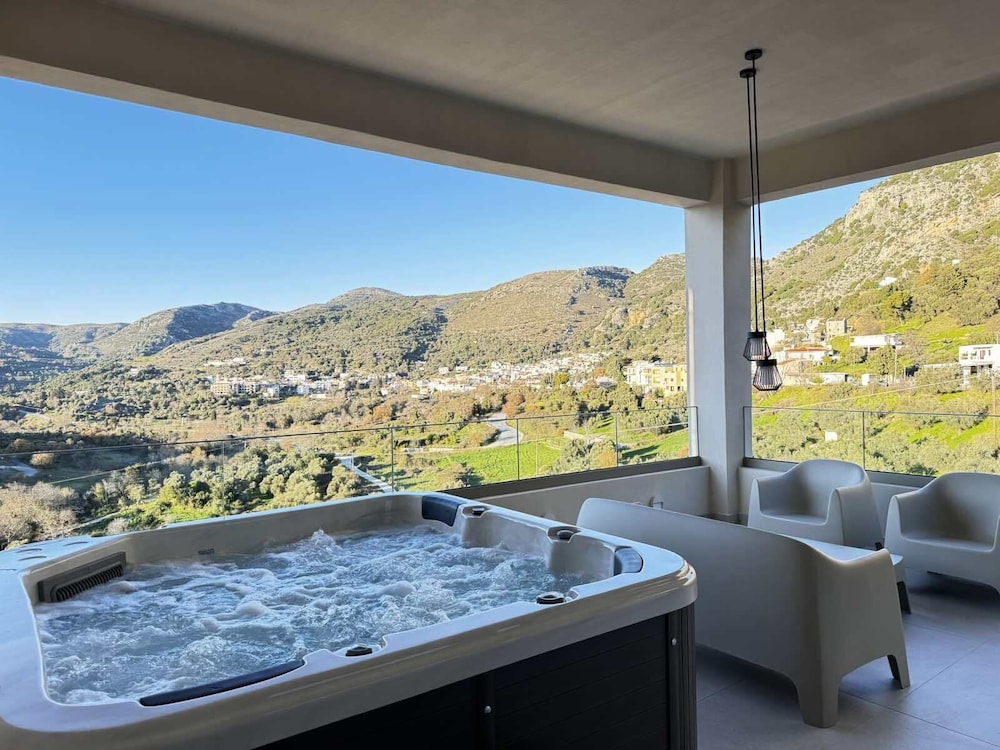 Panorama Luxury Suites — 4-Star Luxury Hotel in Agios Vasileios, Greece