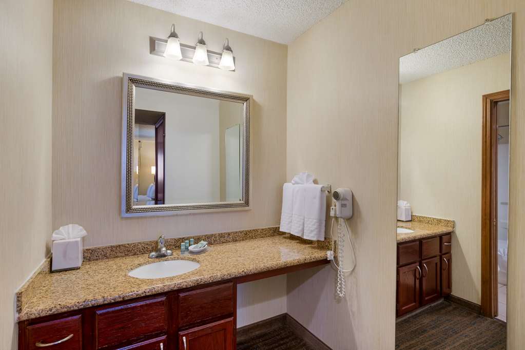 SenS Suites Livermore SureStay Collection by Best Western - photo 34