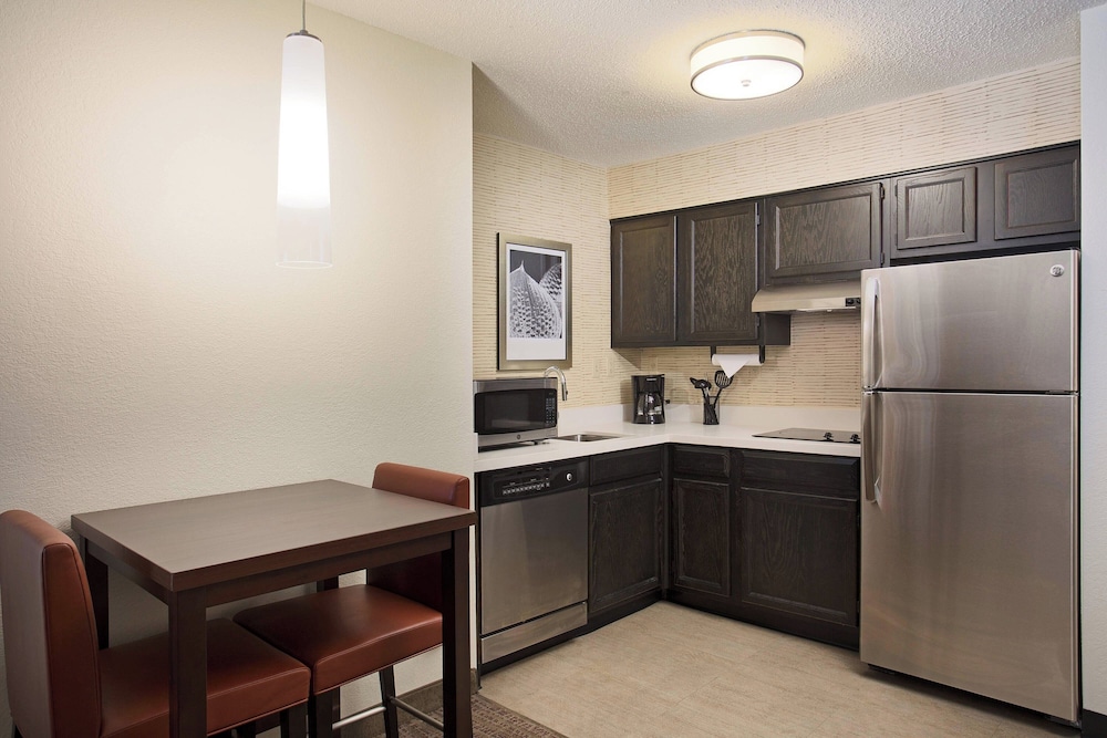 Residence Inn by Marriott Detroit Pontiac Auburn Hills - photo 4