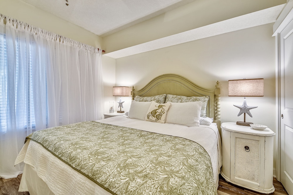 Grand Panama Beach Resort by Book That Condo - photo 8