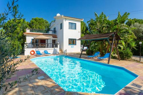 Villa Charoula Tria