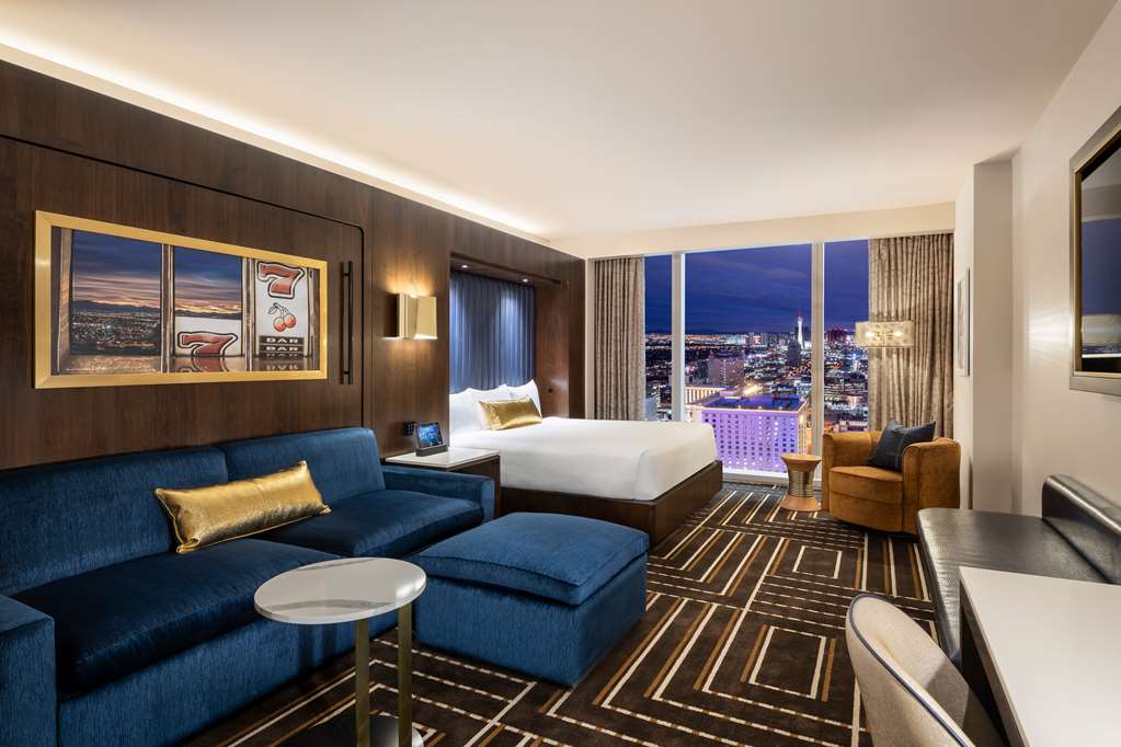 Circa Resort & Casino Adults Only - photo 8