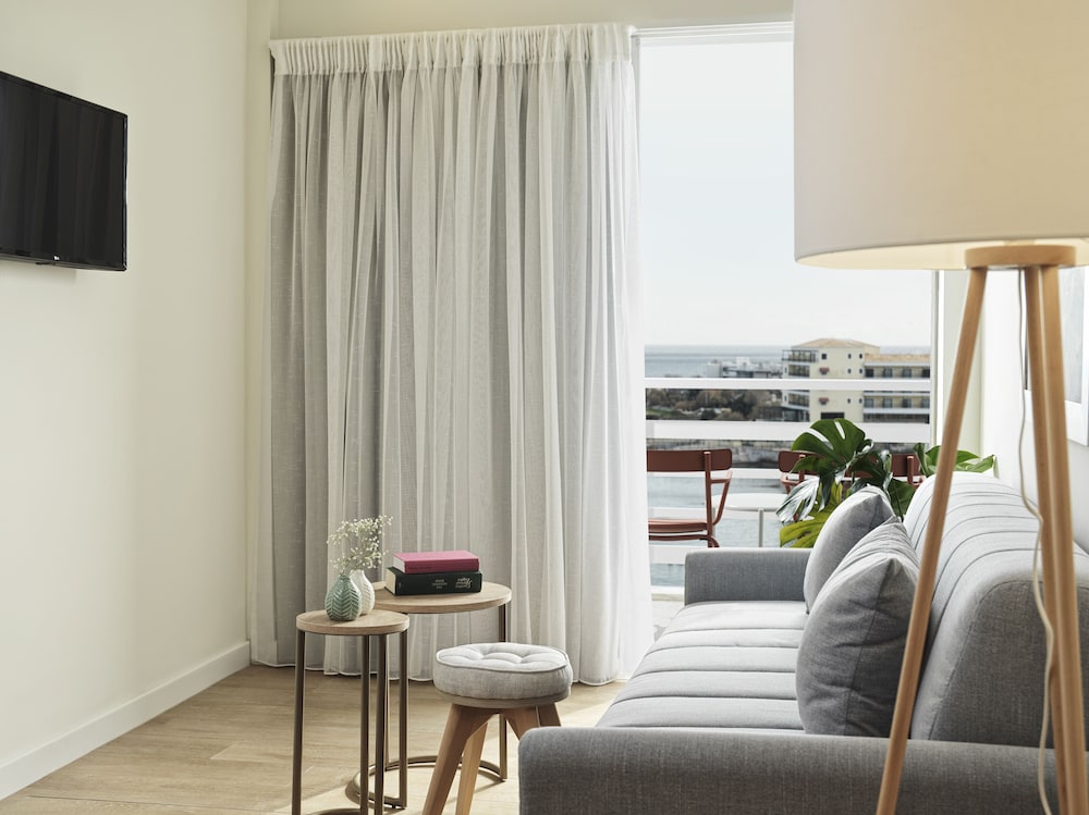 Nlh Mati Seafront Neighborhood Lifestyle Hotels — Marathonas