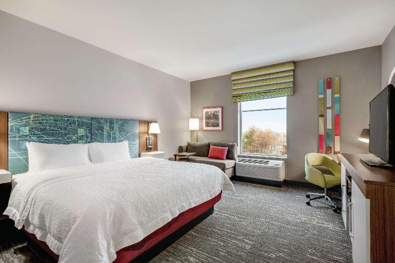 Hampton Inn Brooklyn Park - photo 56