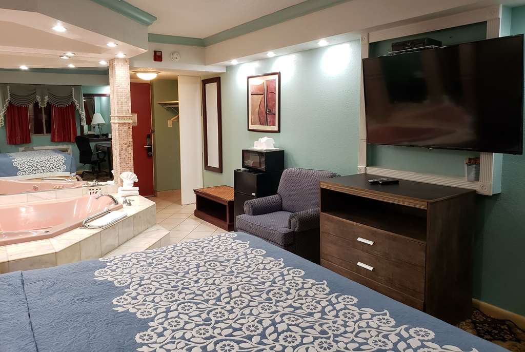 Days Inn by Wyndham Nanuet Spring Valley - photo 16
