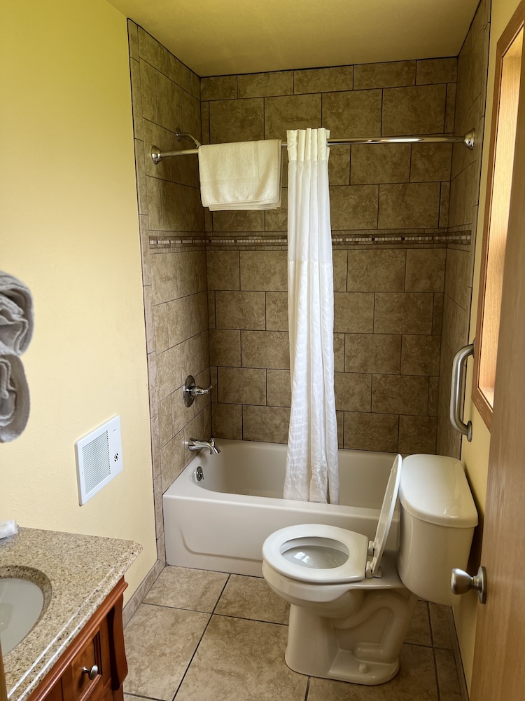 All Star Inn & Suites - photo 284