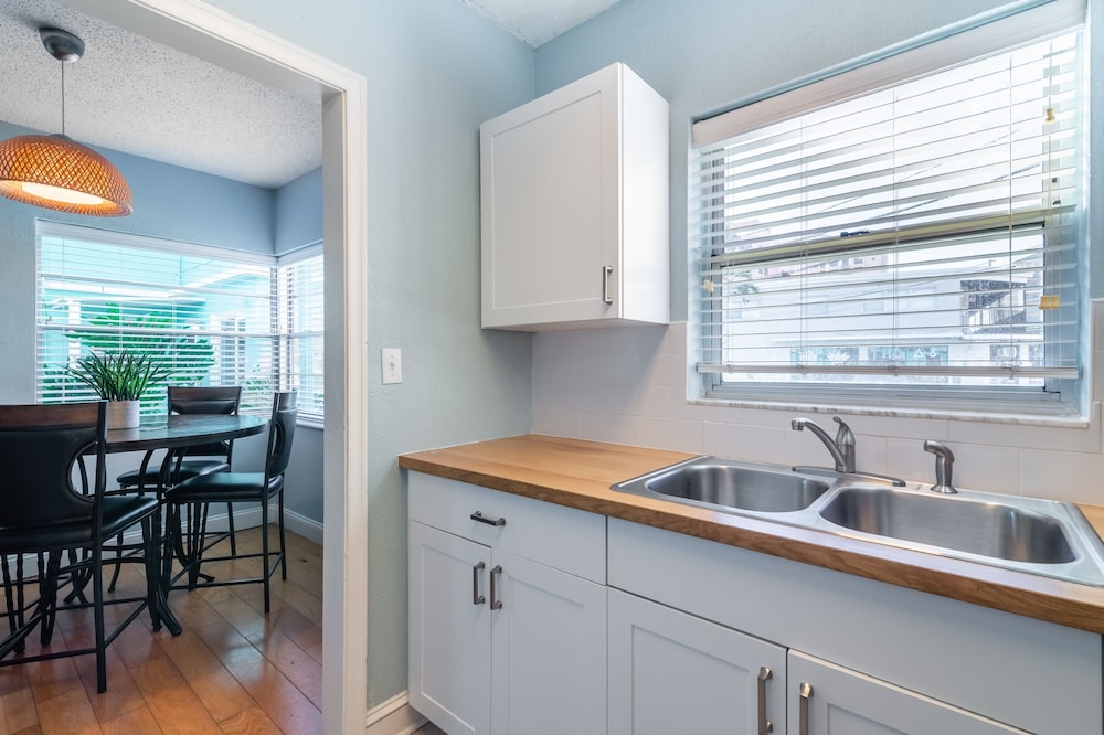 Cute One Bedroom at The Coral Resort Apts by RedAwning - photo 5