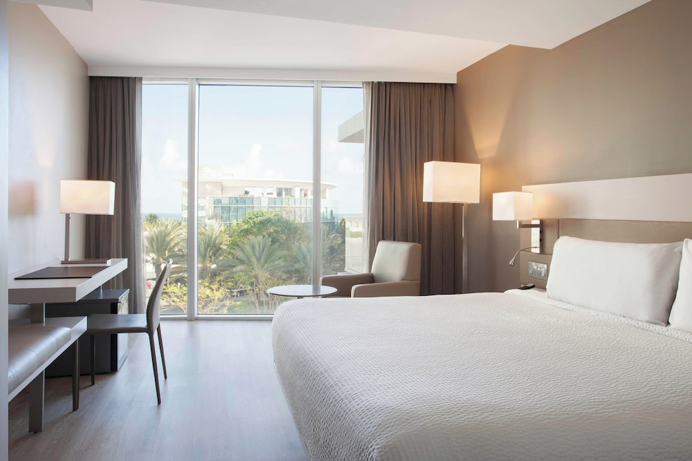 AC Hotel by Marriott Miami Beach - photo 17