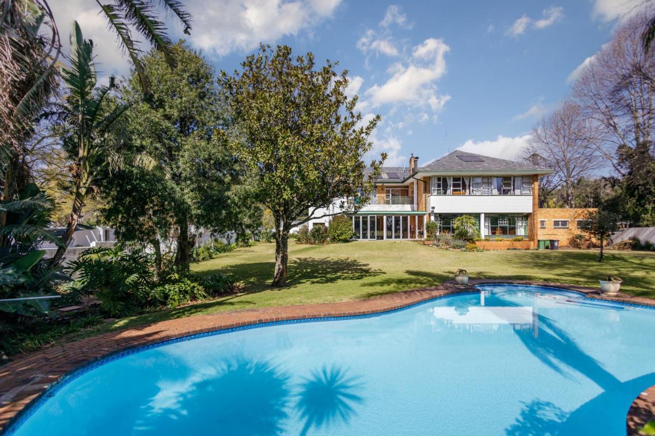 Owls Loft Guesthouse — 4-Star Luxury Hotel in Johannesburg, South Africa