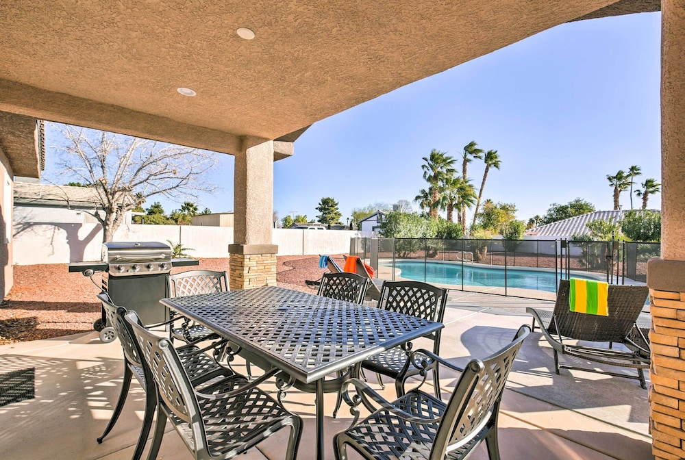 Updated Las Vegas House Patio and Solar Heated Pool