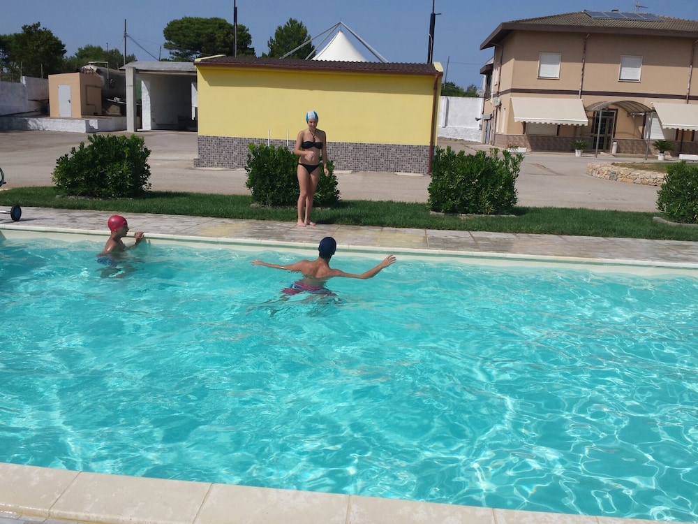 Il Sole Guesthouse — 4-Star Luxury Hotel in Porto Torres, Italy