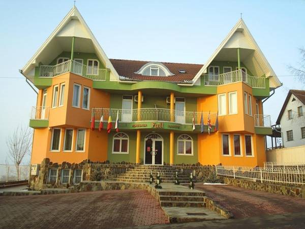 Pension Full — 4-Star Luxury Hotel in Targu-Mures, Romania