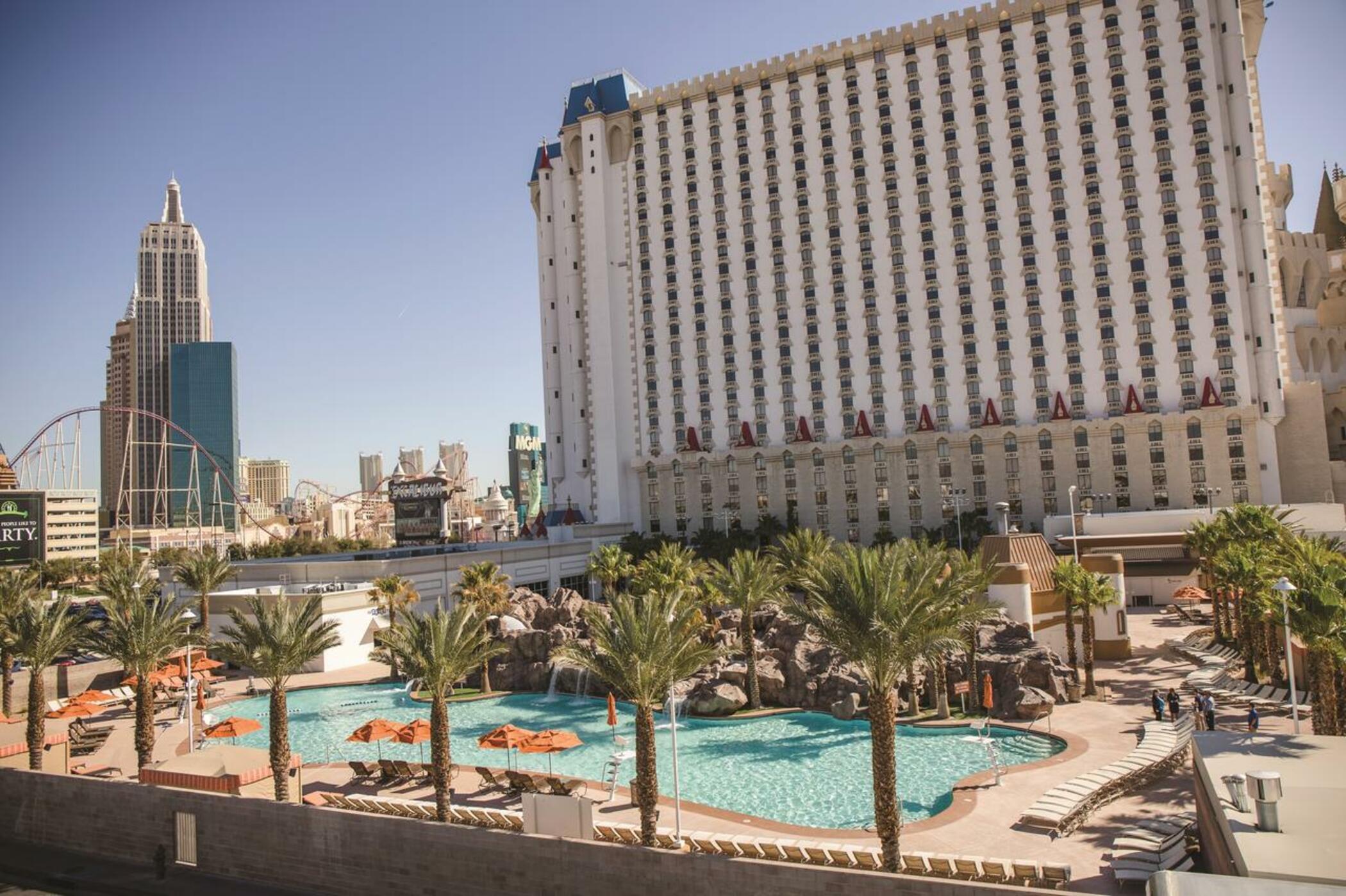 Excalibur Hotel & Casino - photo 3