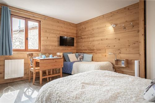 Cote Bourget 3 Pers la Belle Plinier Proche la Norma Aussois - carbon neutral hotel in Unknown City