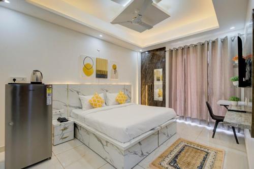 Luxury Studio Apartment with Kitchenette & Private Balcony Gurugram