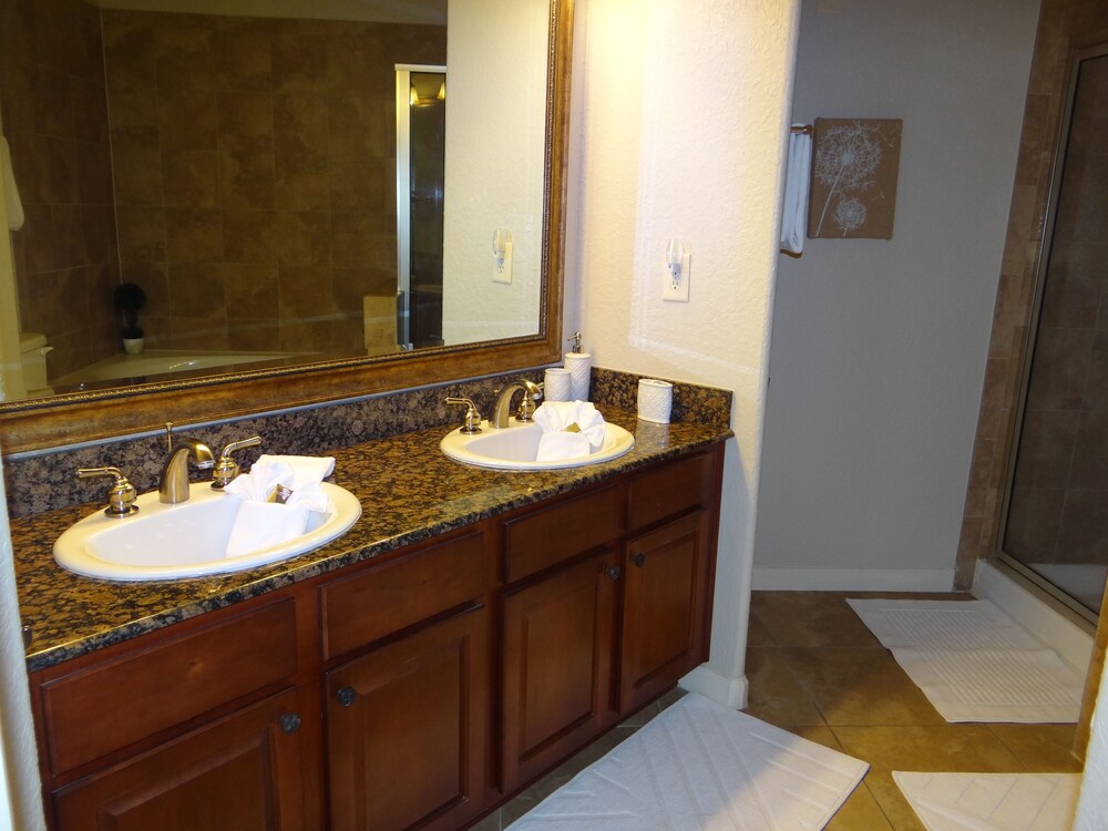 Lightmaker Property Management Davenport - photo 51