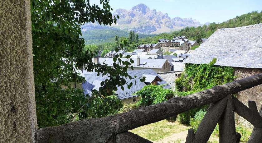 Hotel Mariana — hotel in Sallent De Gallego