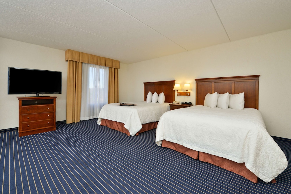 Hampton Inn Farmville VA - photo 21