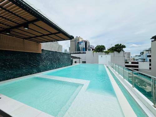 6th Avenue Sukhumvit BKK 407 BTS Asoke Nana