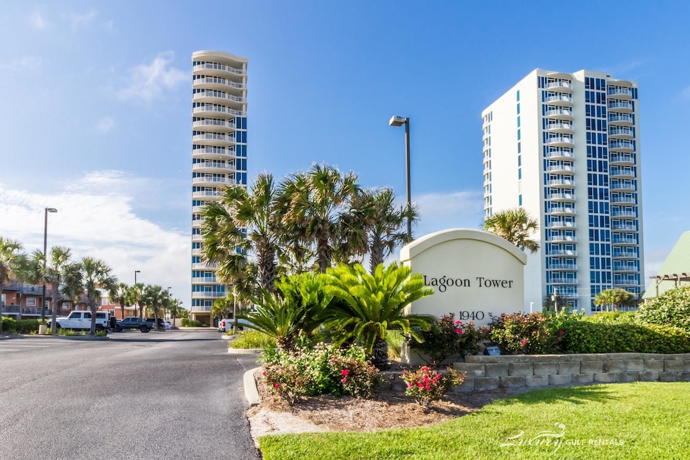 Lagoon Tower PH 17 - photo 29