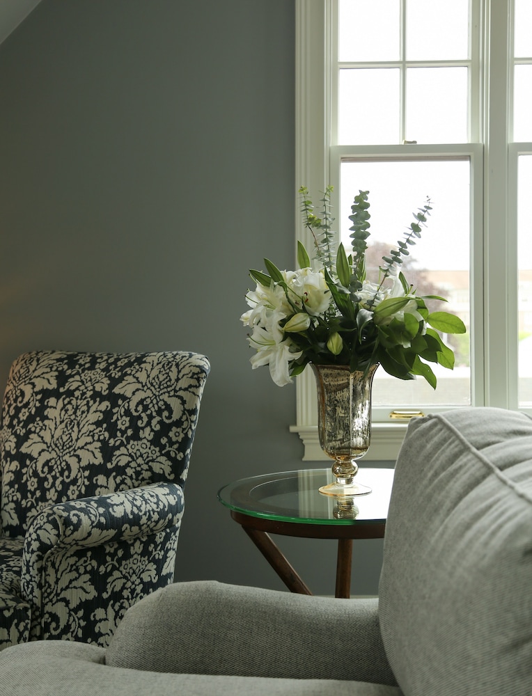Almondy Inn - photo 90