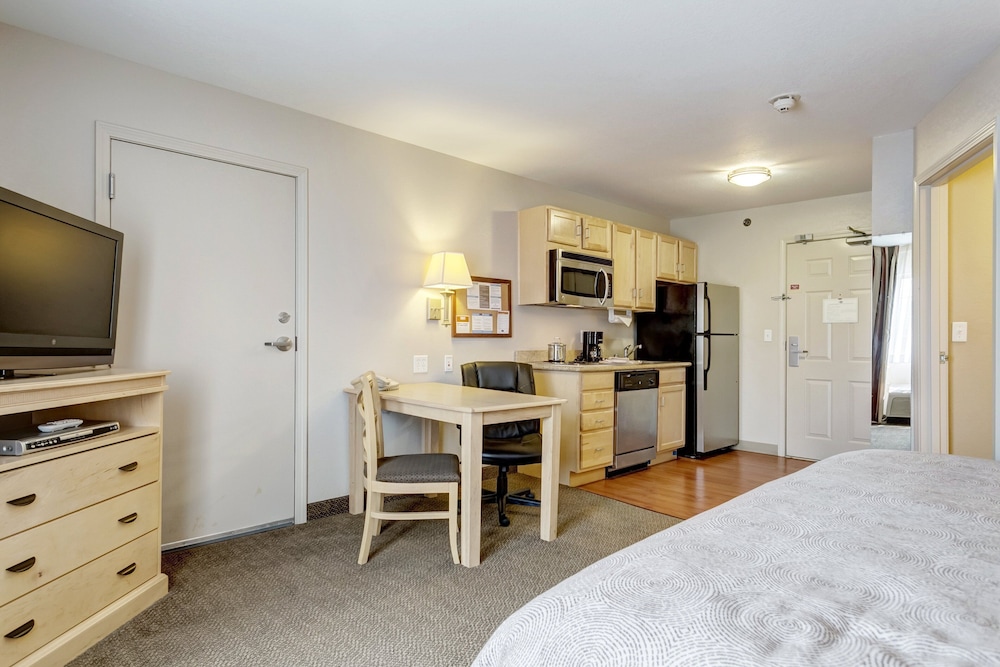 Candlewood Suites Paducah by IHG - photo 30