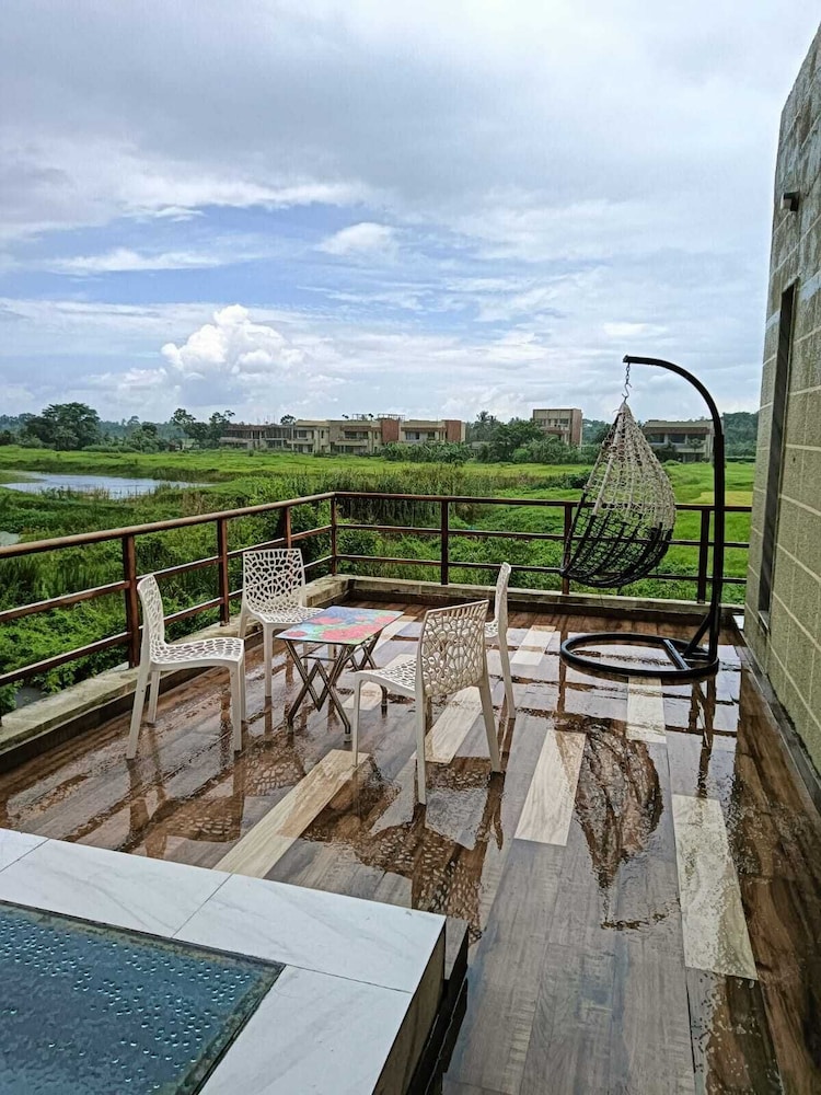Rai villa vedic village — 4-Star Luxury Hotel in Barasat, India