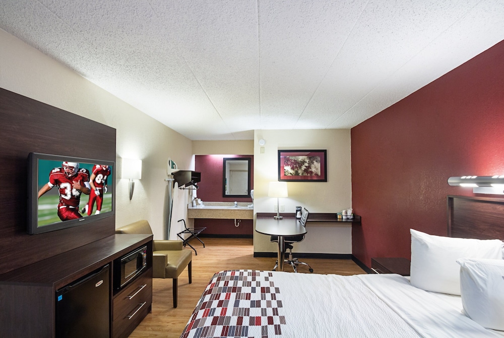 Red Roof Inn Dayton Fairborn Nutter Center - photo 10