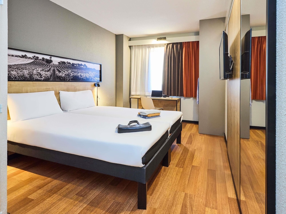 Ibis Valladolid — hotel in Valladolid